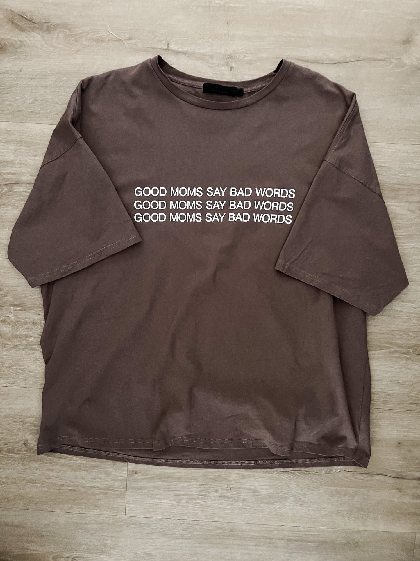 'Good Moms' Oversized T